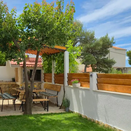 Apartmán With Private Swimming Pool *