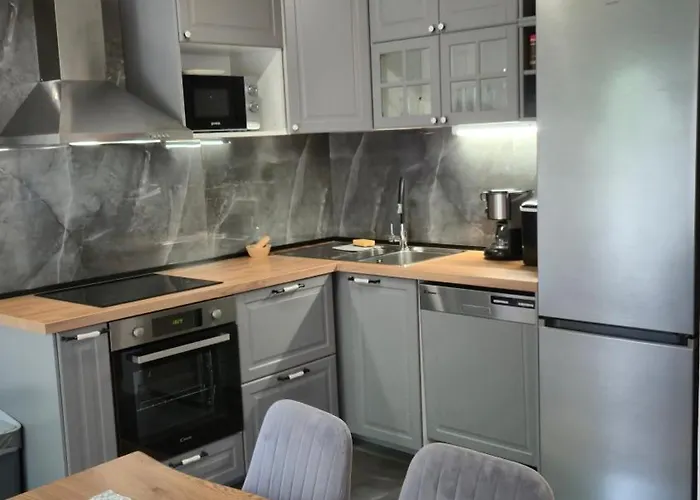 With Private Swimming Pool Split