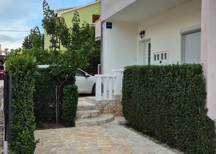 With Private Swimming Pool * Split