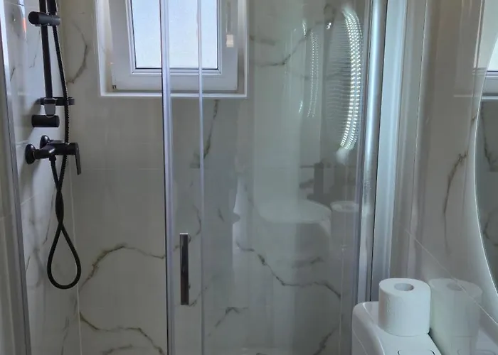 Apartmán With Private Swimming Pool