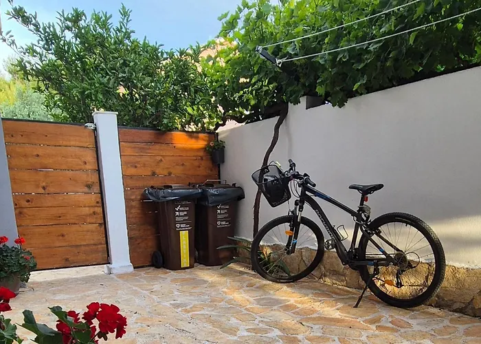 With Private Swimming Pool *