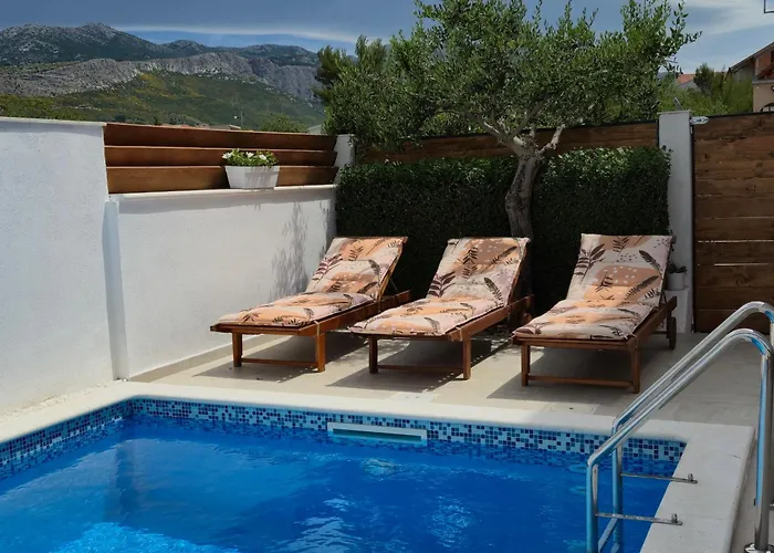 With Private Swimming Pool * Split