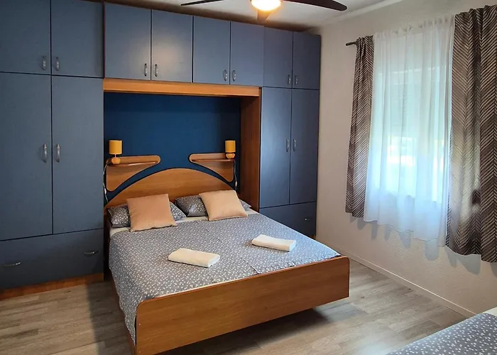 With Private Swimming Pool Apartmán *