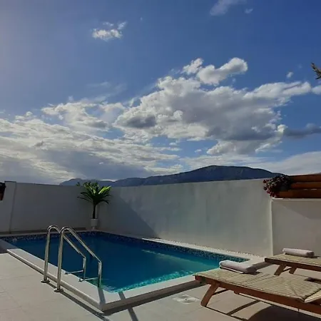 With Private Swimming Pool Apartment
