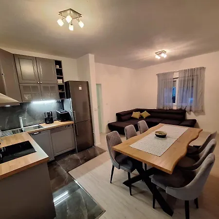 With Private Swimming Pool Apartment *