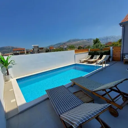 With Private Swimming Pool * Split