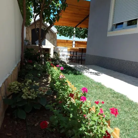 Apartment With Private Swimming Pool
