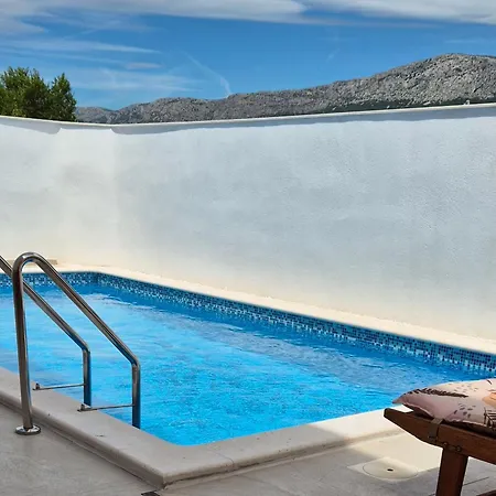 With Private Swimming Pool 스플리트