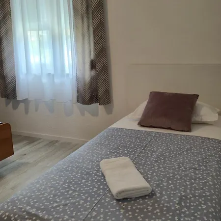 With Private Swimming Pool Daire *